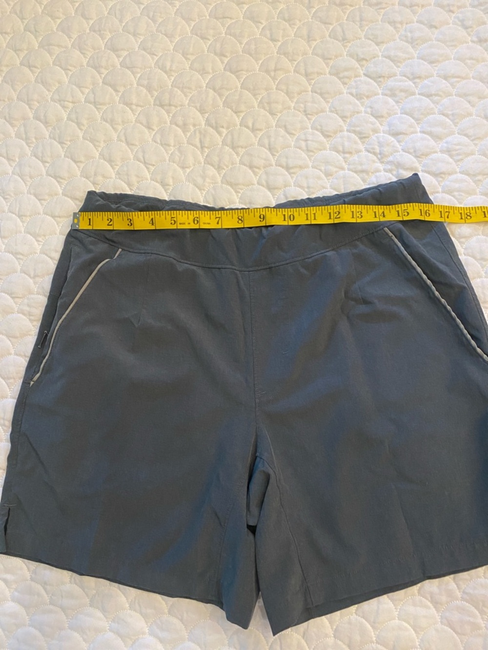 Brooks Gray Running Shorts Medium - Picture 6 of 8